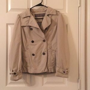 Short trench coat